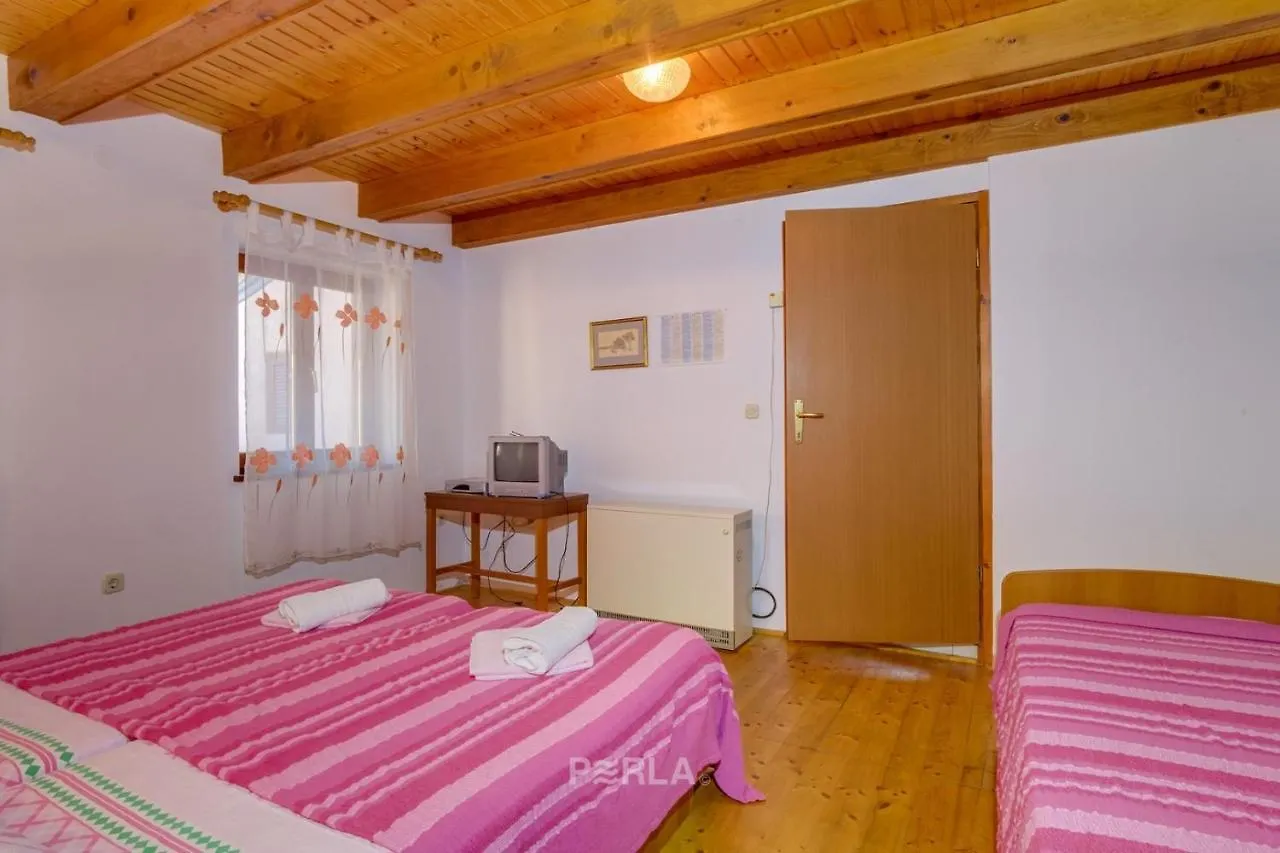 Apartment Casa Melita With Garden Stinjan