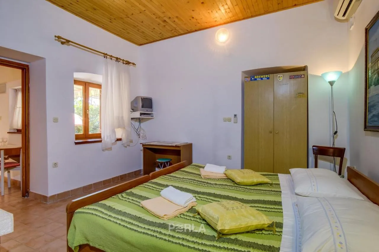 Apartment Casa Melita With Garden Croatia